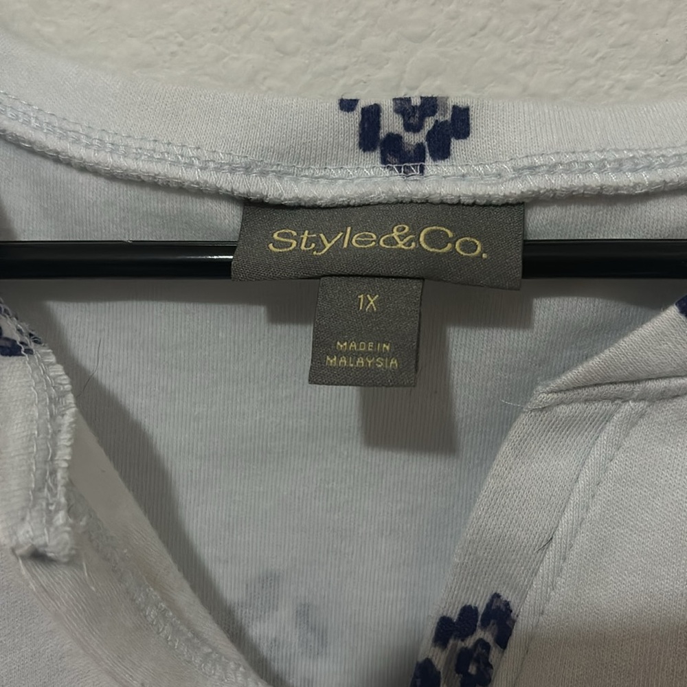 Style&Co top - Picture 2 of 4